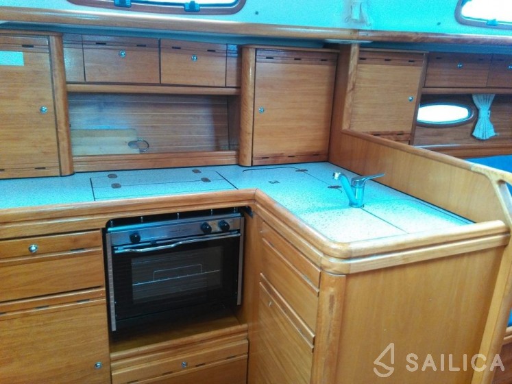 Bavaria 37 Sport - Yacht Charter Sailica