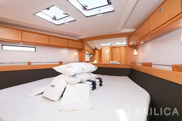 Bavaria 51 Cruiser - Yacht Charter Sailica