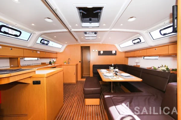 Bavaria 51 Cruiser - Yacht Charter Sailica
