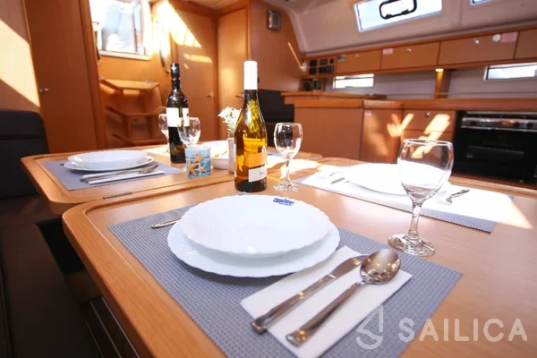 Bavaria 51 Cruiser - Yacht Charter Sailica