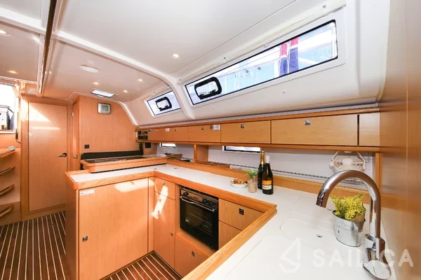 Bavaria 51 Cruiser - Yacht Charter Sailica