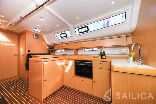 Bavaria 51 Cruiser - Yacht Charter Sailica