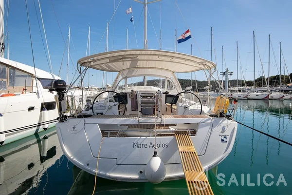 Oceanis 45 - Yacht Charter Sailica