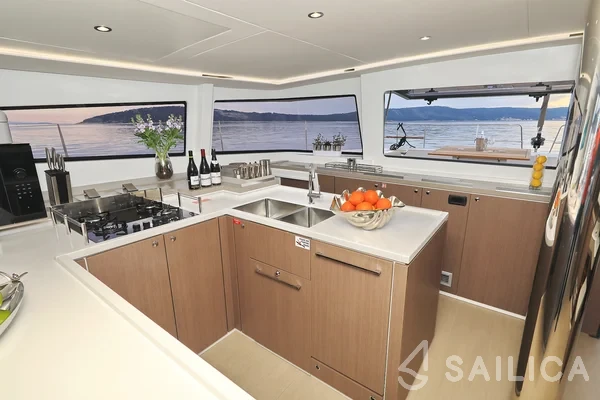 Bali 5.4. - Yacht Charter Sailica
