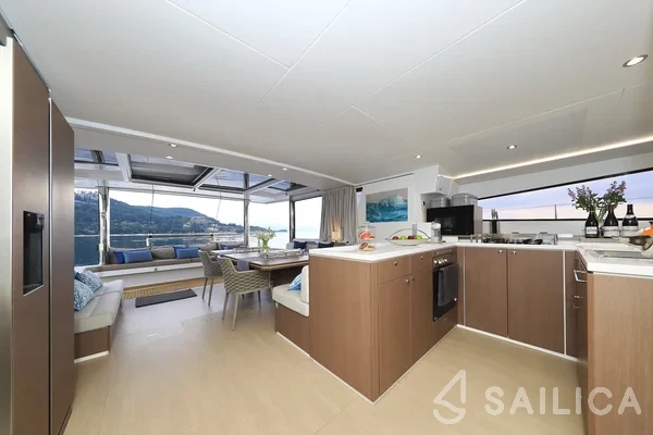 Bali 5.4. - Yacht Charter Sailica