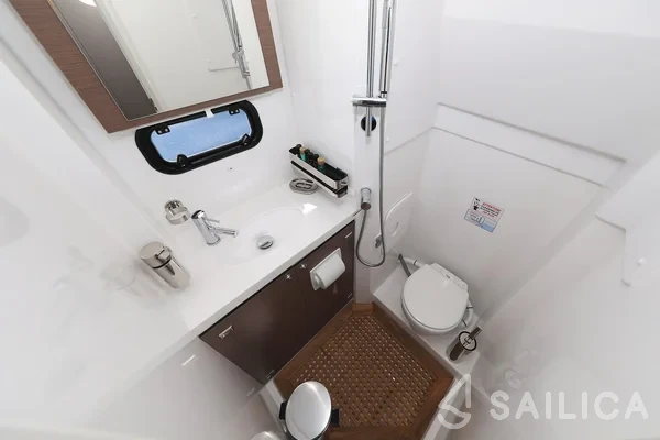 Bali 5.4. - Yacht Charter Sailica