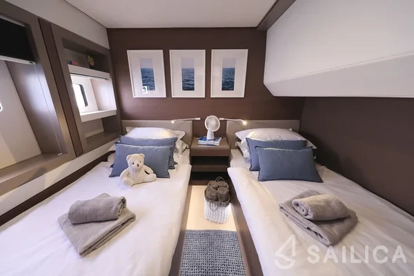 Bali 5.4. - Yacht Charter Sailica