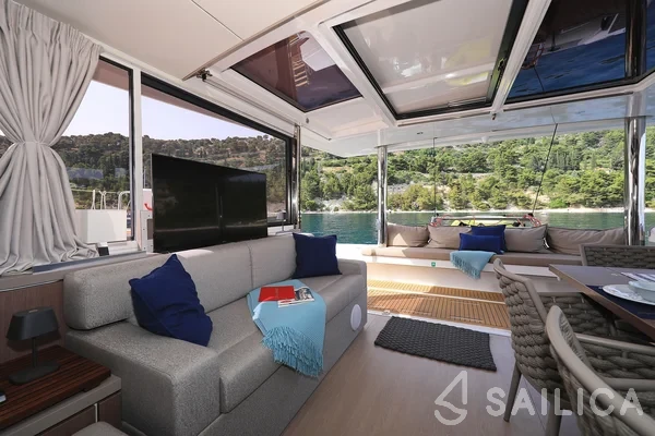 Bali 5.4. - Yacht Charter Sailica