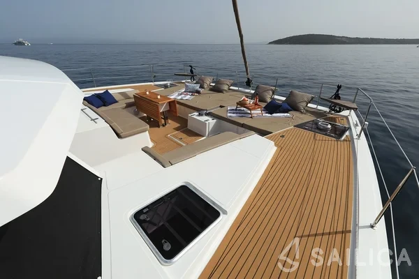 Bali 5.4. - Yacht Charter Sailica