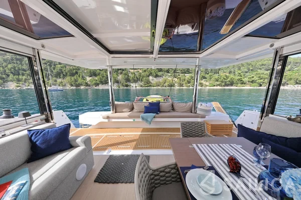 Bali 5.4. - Yacht Charter Sailica