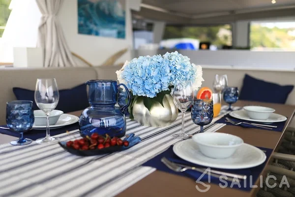 Bali 5.4. - Yacht Charter Sailica