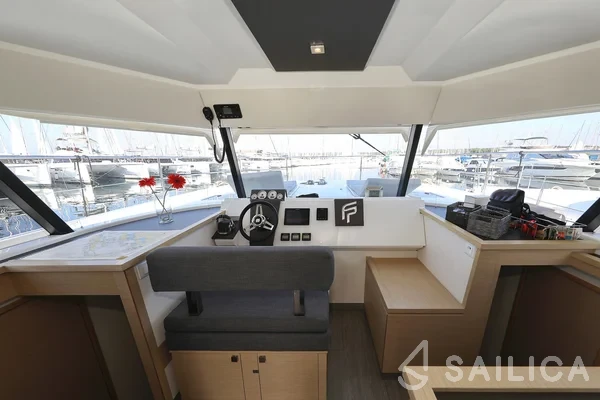 MY 37 - Yacht Charter Sailica
