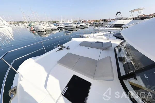 MY 37 - Yacht Charter Sailica