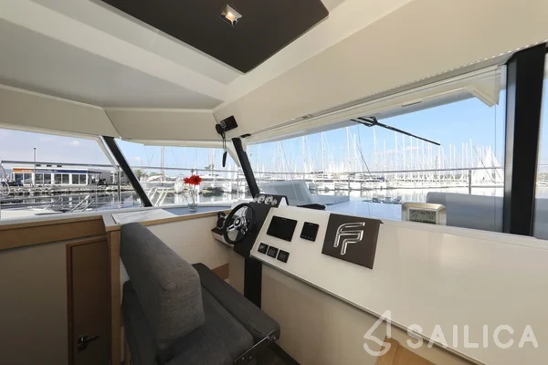 MY 37 - Yacht Charter Sailica