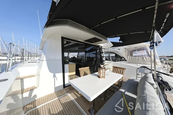 MY 37 - Yacht Charter Sailica