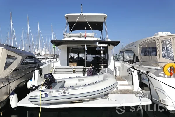 MY 37 - Yacht Charter Sailica