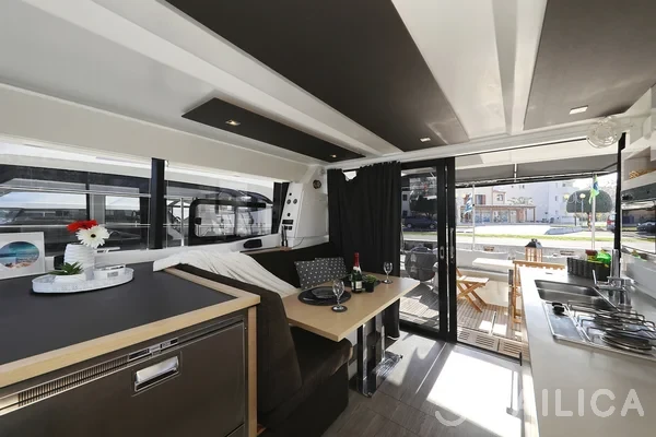 MY 37 - Yacht Charter Sailica