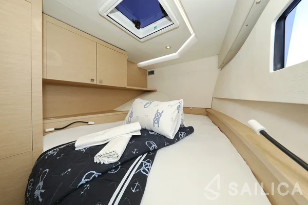 MY 37 - Yacht Charter Sailica