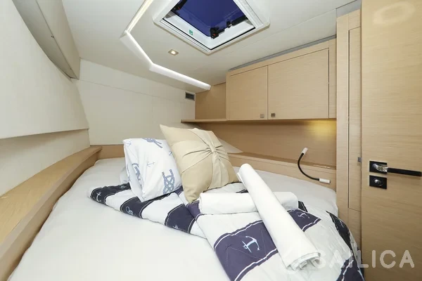 MY 37 - Yacht Charter Sailica