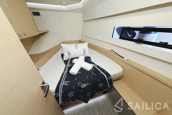 MY 37 - Yacht Charter Sailica