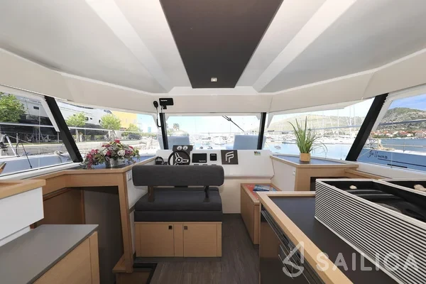 MY 37 - Yacht Charter Sailica