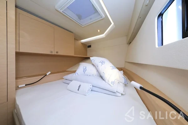 MY 37 - Yacht Charter Sailica
