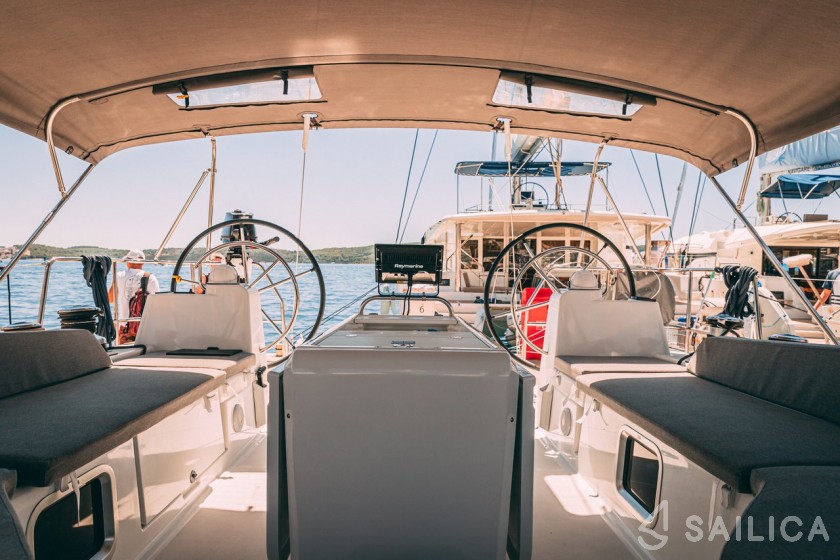 Jeanneau 54 - Yacht Charter Sailica