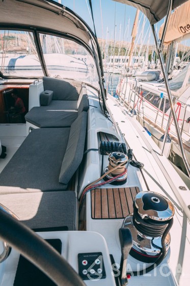 Jeanneau 54 - Yacht Charter Sailica