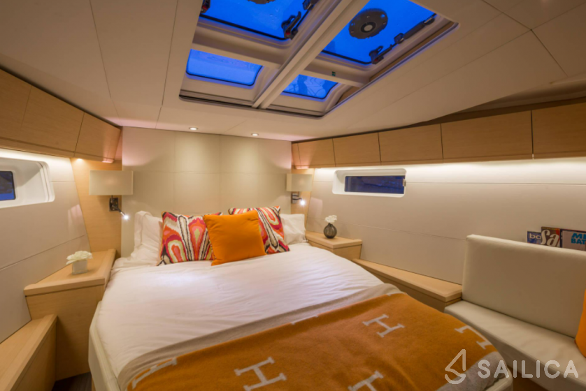 Jeanneau 54 - Yacht Charter Sailica