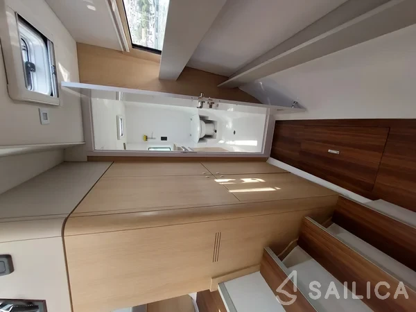 Aventura 34 - Yacht Charter Sailica