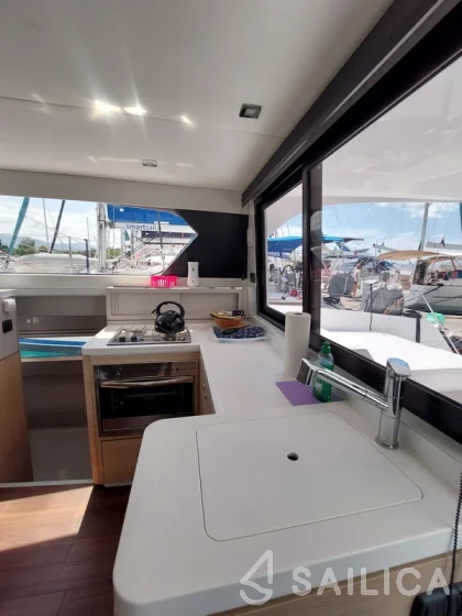 Aventura 34 - Yacht Charter Sailica