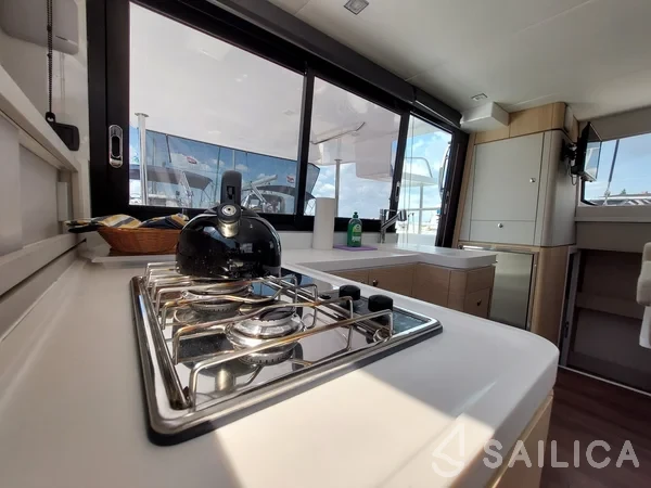 Aventura 34 - Yacht Charter Sailica