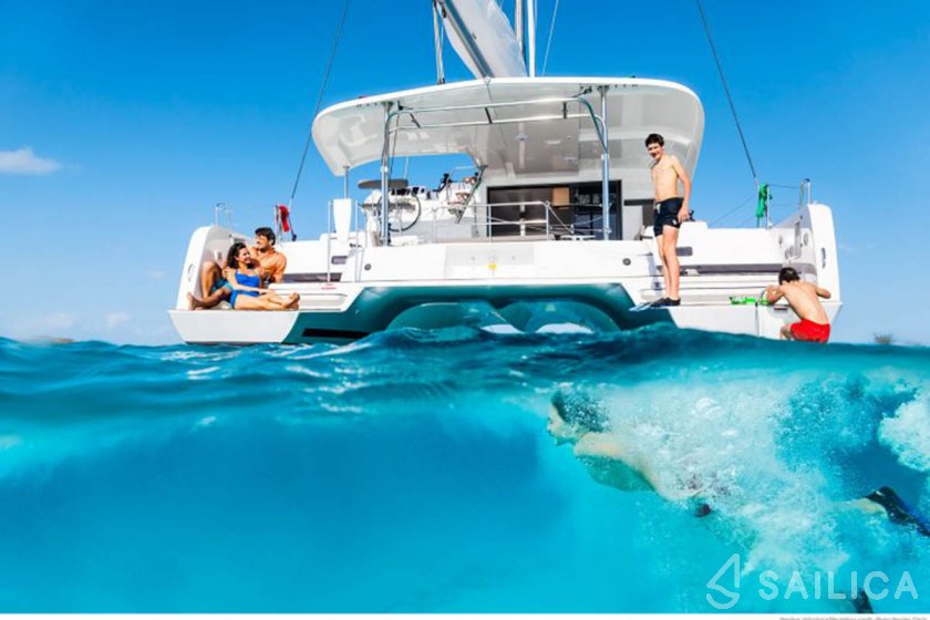 Lagoon 42 - Yacht Charter Sailica