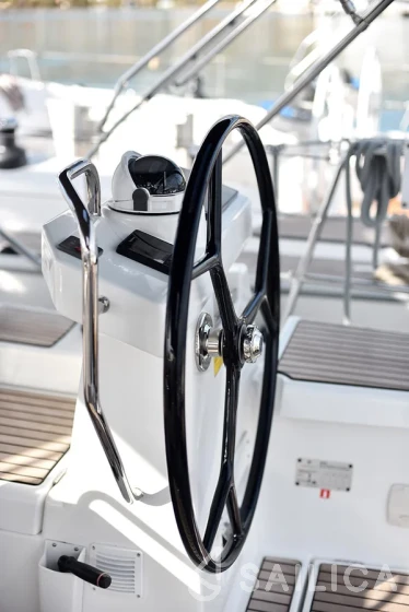 Jeanneau 54 - Yacht Charter Sailica