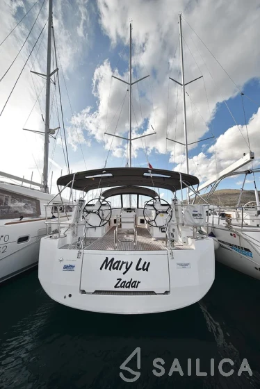 Jeanneau 54 - Yacht Charter Sailica