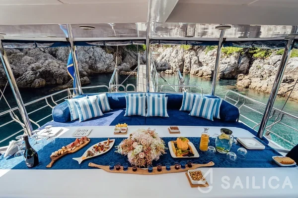 Gulet - Yacht Charter Sailica