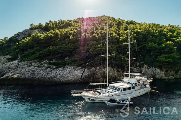 Gulet - Yacht Charter Sailica