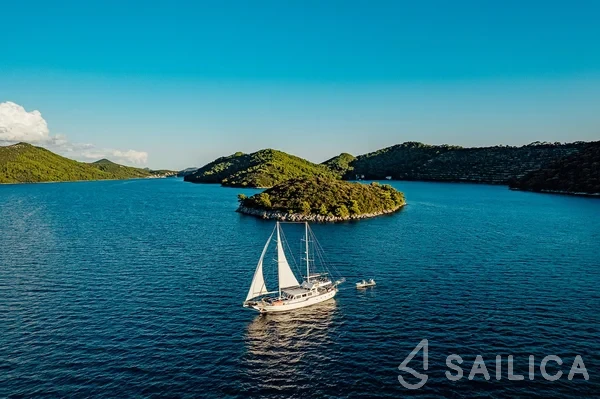 Gulet - Yacht Charter Sailica