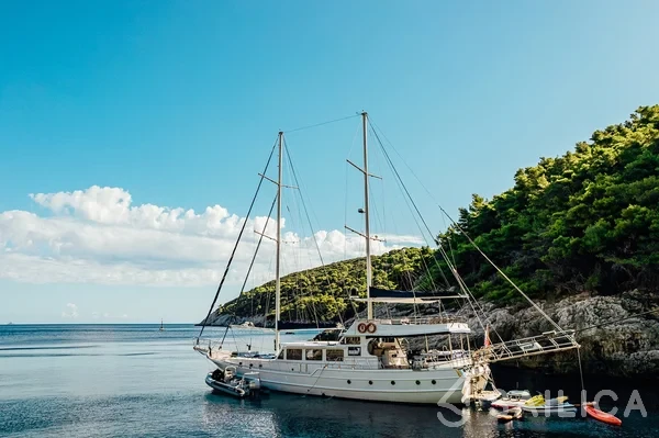 Gulet - Yacht Charter Sailica