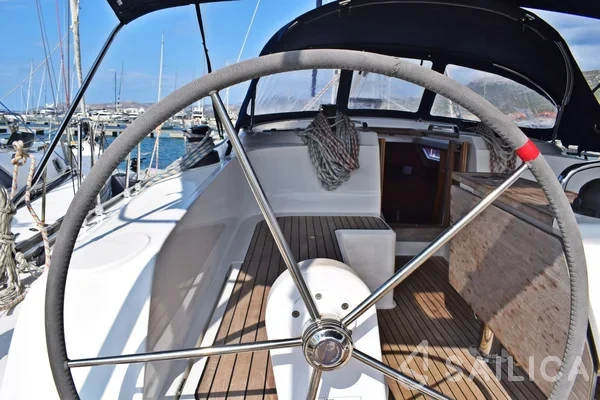 Bavaria 46 Cruiser - Yacht Charter Sailica