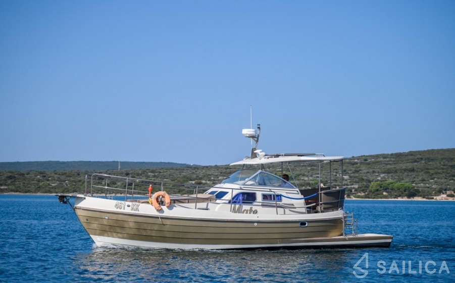 Sasanka 970 - Yacht Charter Sailica