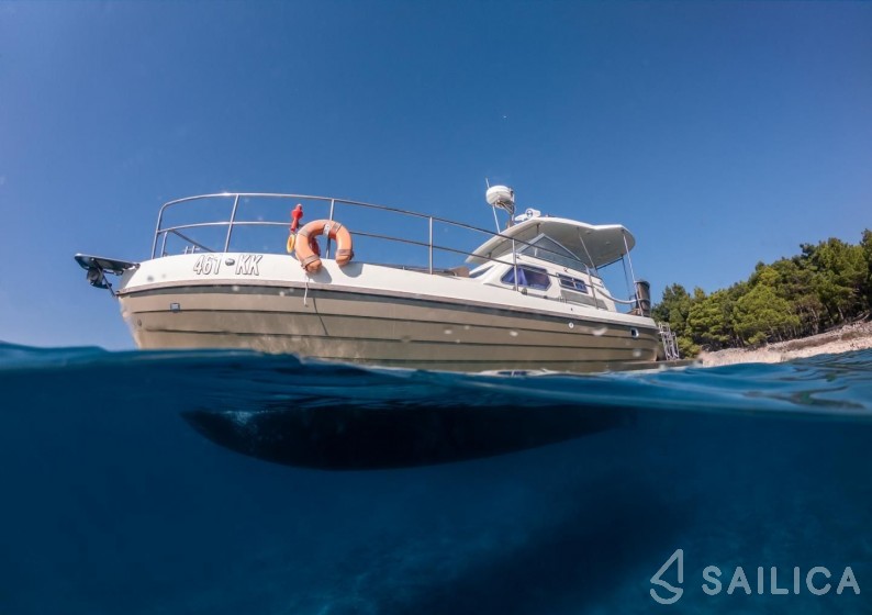 Sasanka 970 - Yacht Charter Sailica