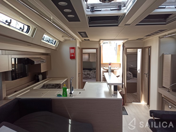 Hanse 588 - Yacht Charter Sailica