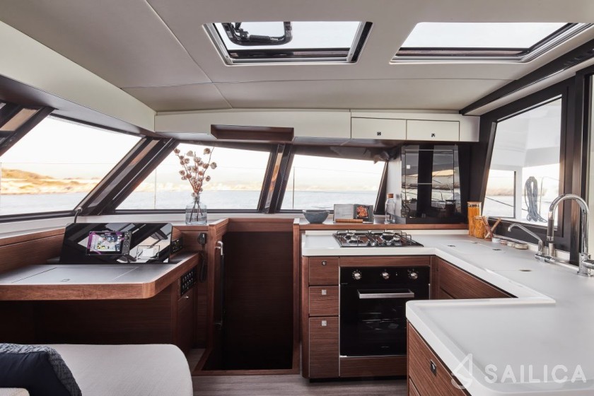 Nautitech 46 Fly - Yacht Charter Sailica