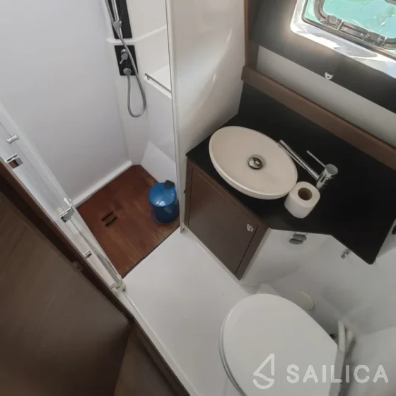 Nautitech 46 Fly - Yacht Charter Sailica