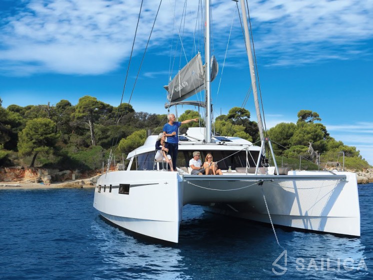 Nautitech 46 Fly - Yacht Charter Sailica