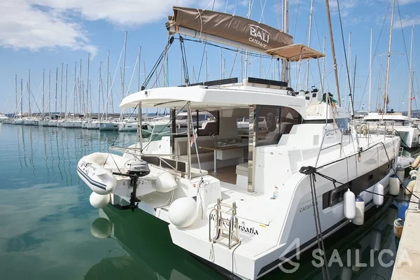 Bali Catspace - Yacht Charter Sailica
