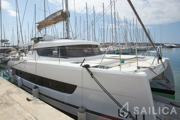 Bali Catspace - Yacht Charter Sailica