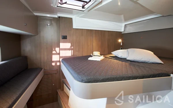 Bali Catspace - Yacht Charter Sailica