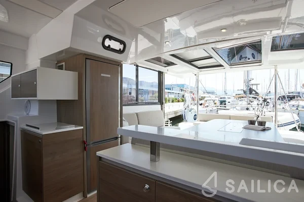 Bali Catspace - Yacht Charter Sailica